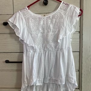 Cute white top!
